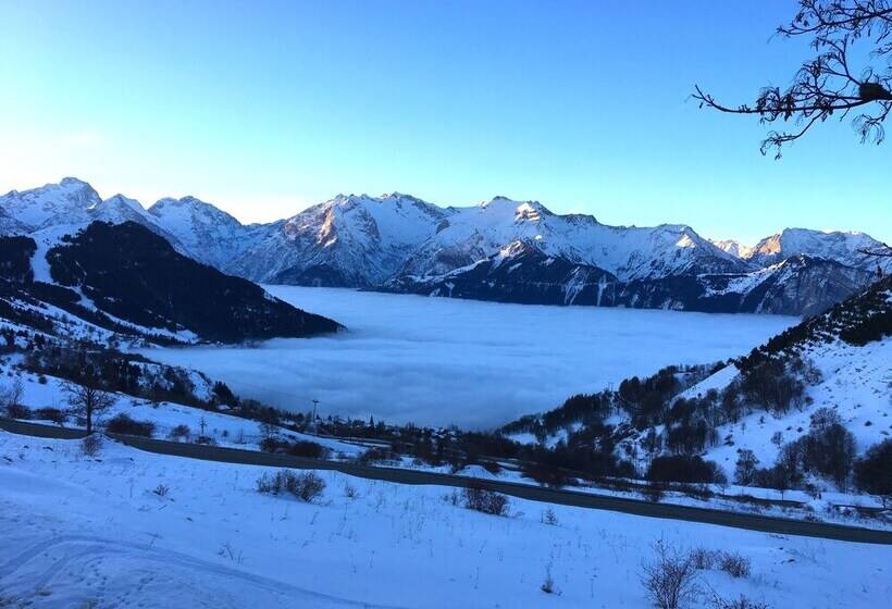 פנסיון Mountain Chalet