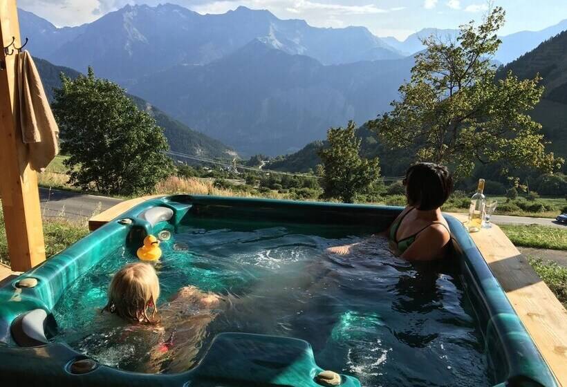 פנסיון Mountain Chalet