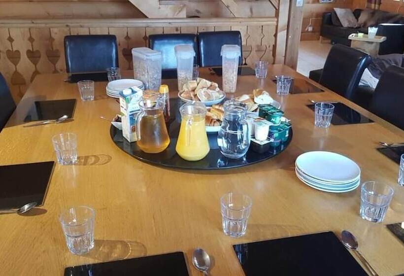 פנסיון Mountain Chalet