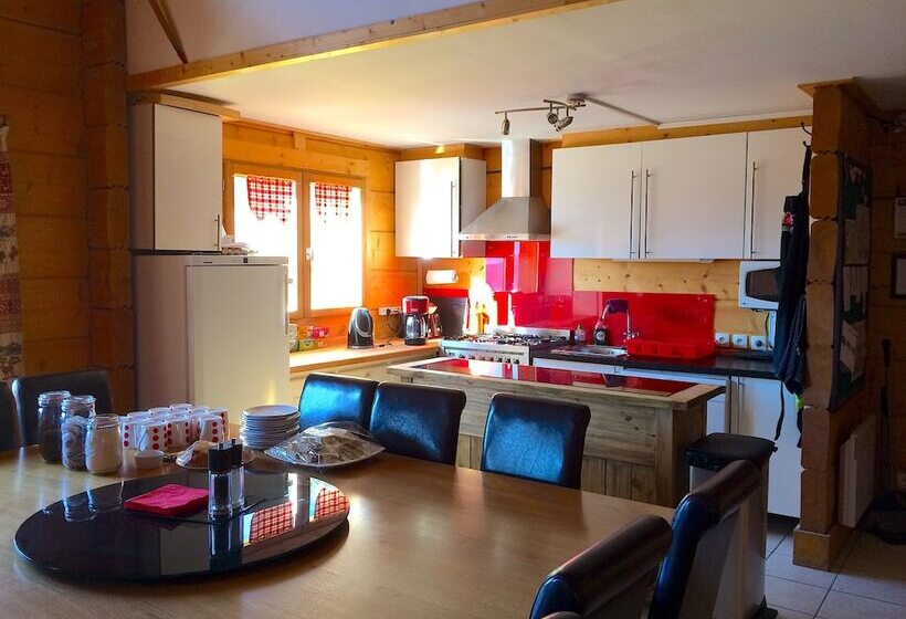 פנסיון Mountain Chalet