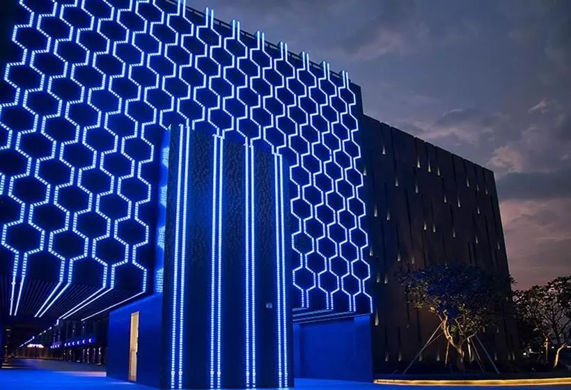Royal Group Motel Fengshan Branch