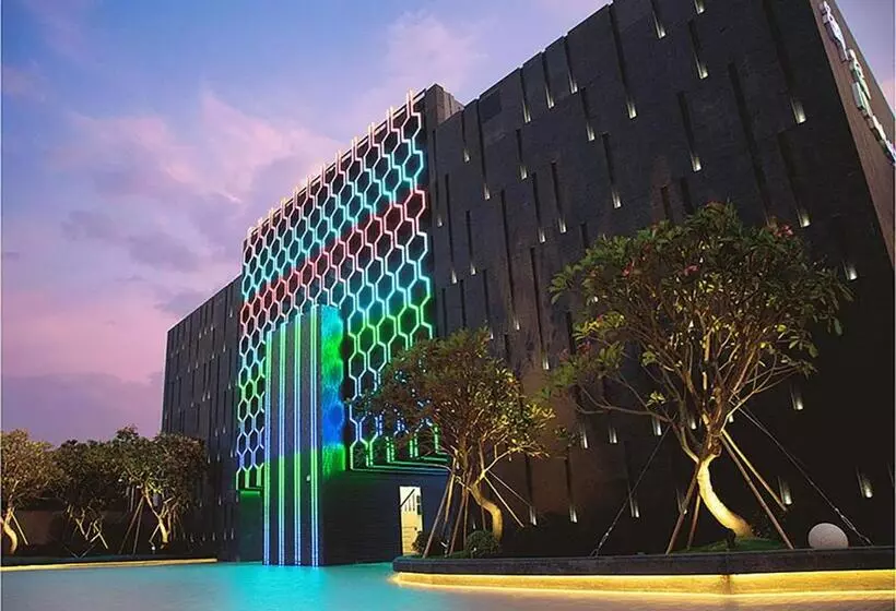 Royal Group Motel Fengshan Branch