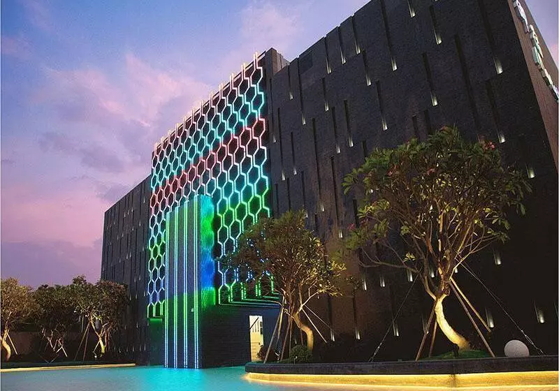 Royal Group Motel Fengshan Branch