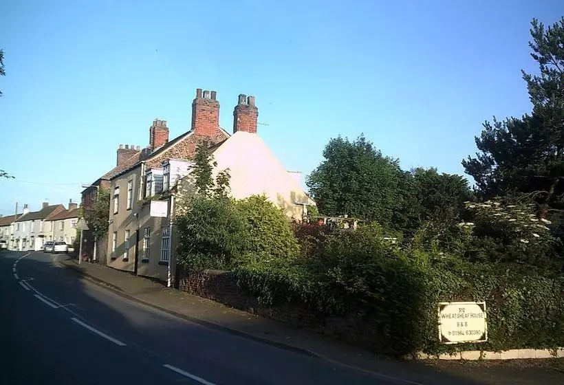 Wheatsheaf House Bed & Breakfast