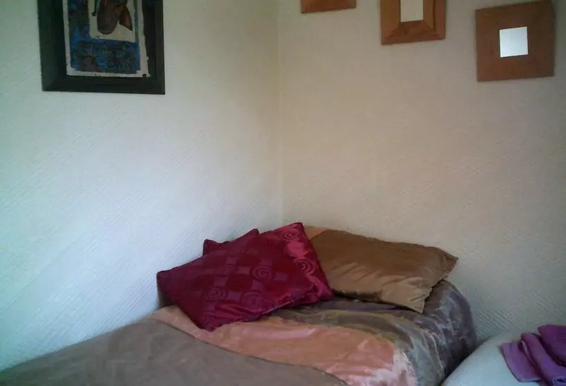 Wheatsheaf House Bed & Breakfast