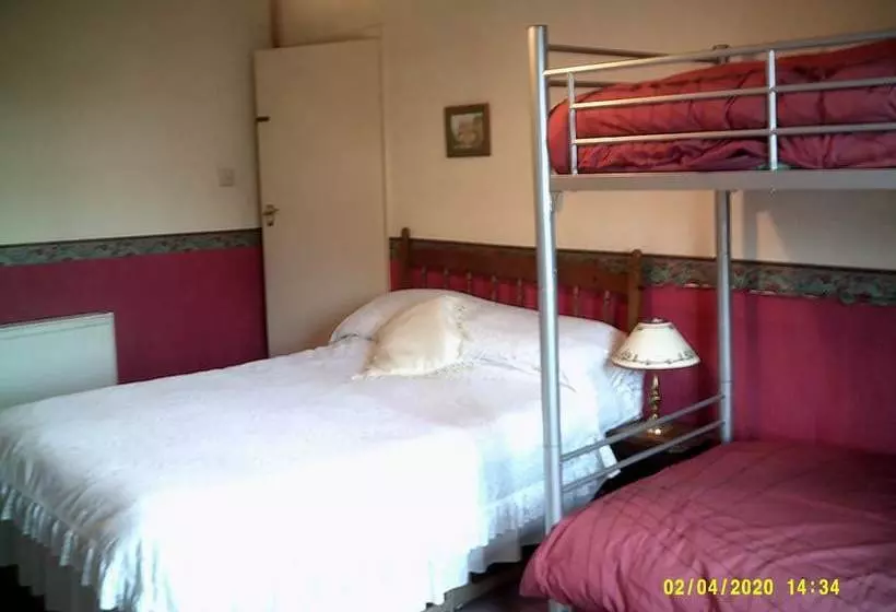 Wheatsheaf House Bed & Breakfast