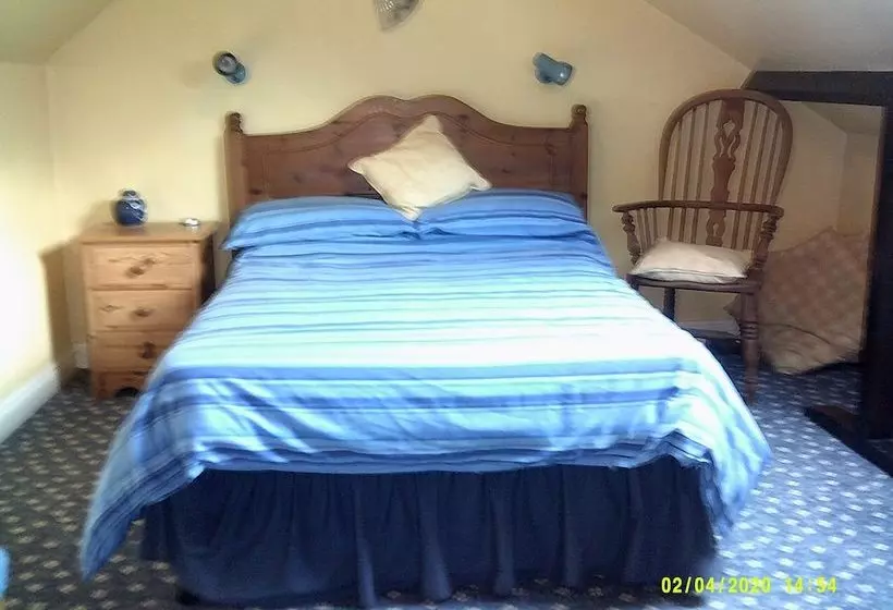 Wheatsheaf House Bed & Breakfast