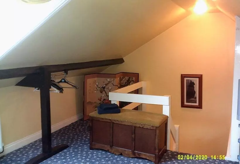 Wheatsheaf House Bed & Breakfast