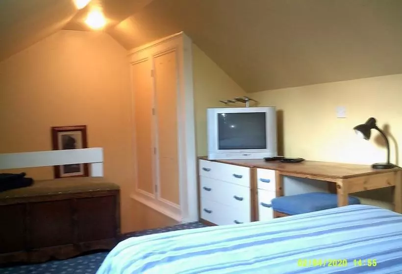 Wheatsheaf House Bed & Breakfast