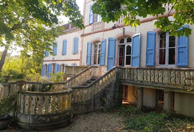 צימר Le Manoir Du Thouron