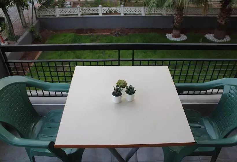 El Mundo Suites