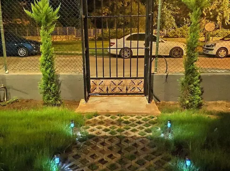 El Mundo Suites