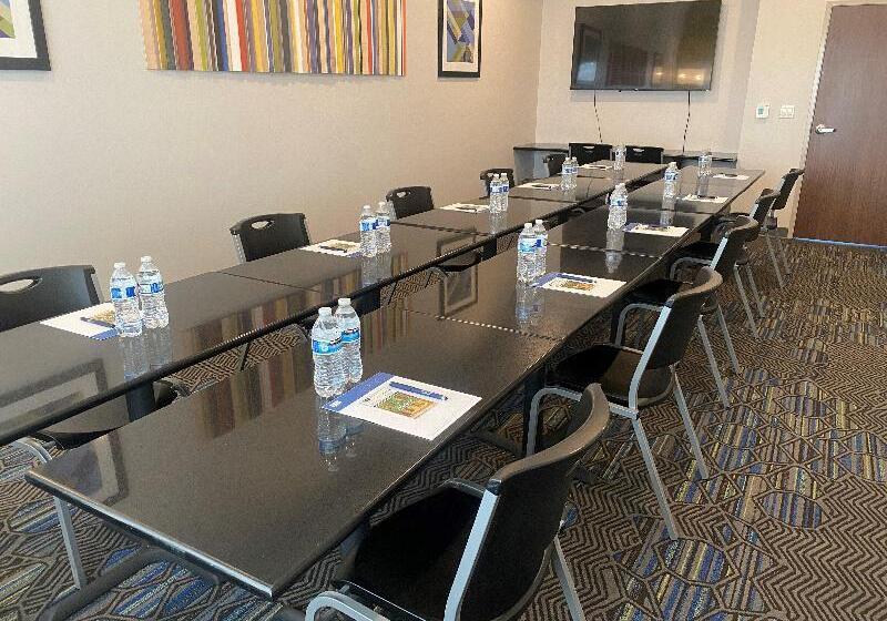 酒店 Holiday Inn Express & Suites   Auburn Downtown, An Ihg