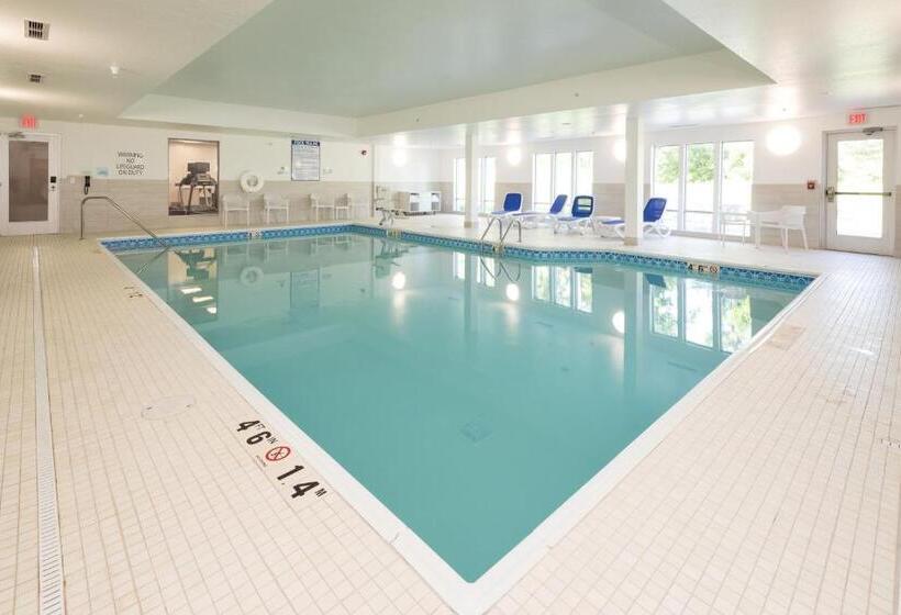 Отель Holiday Inn Express & Suites   Michigan City, An Ihg