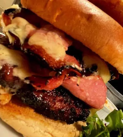 Hotelli The Black Lion Royal