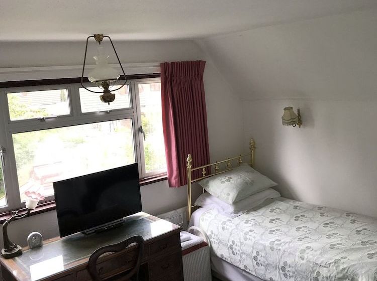 Lolas Bed And Breakfast