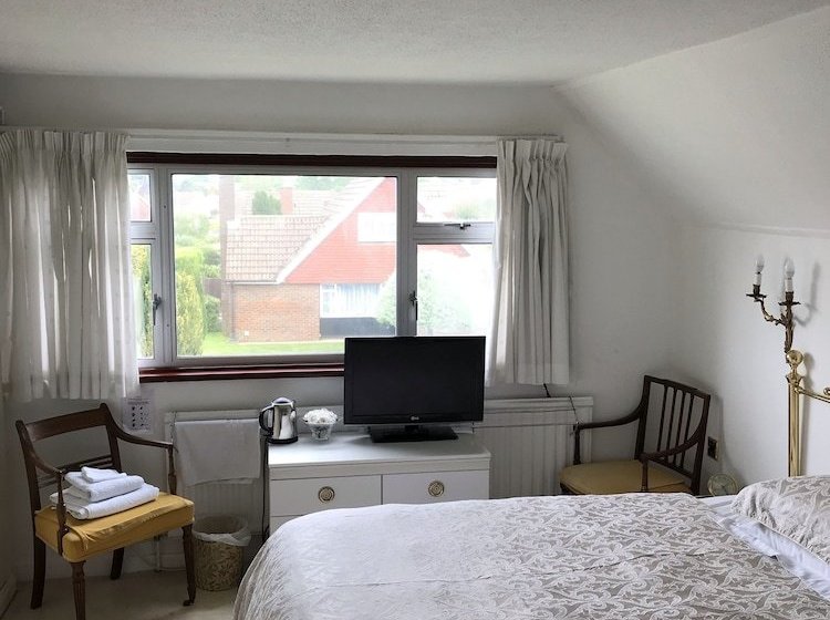 Lolas Bed And Breakfast