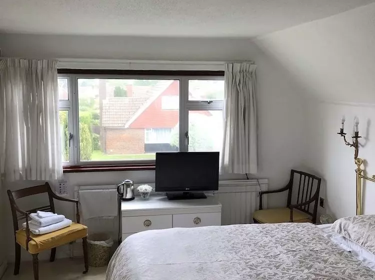 Lolas Bed And Breakfast