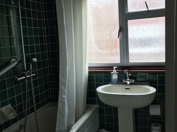 Lolas Bed And Breakfast