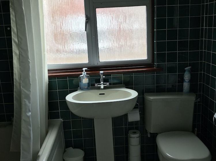 Lolas Bed And Breakfast