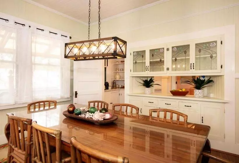 Aamiaismajoitus (B&B) Aloha Junction Guest House   5 Min From Hawaii Volcanoes National Park