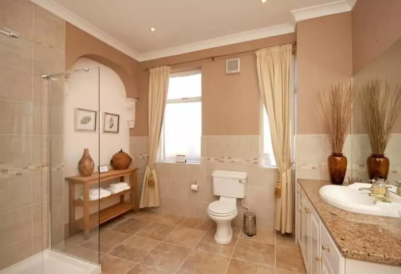 Aamiaismajoitus (B&B) Ellingham House