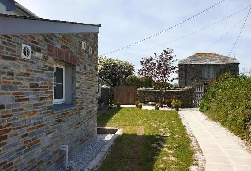 Plain Street Cottage B&b