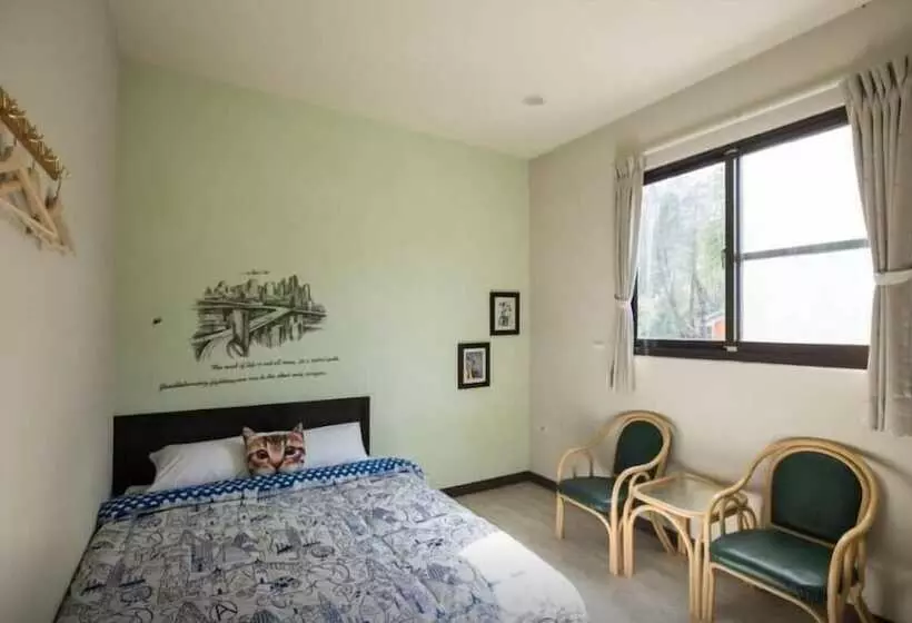تختخواب و صبحانه Yushow Library Villa