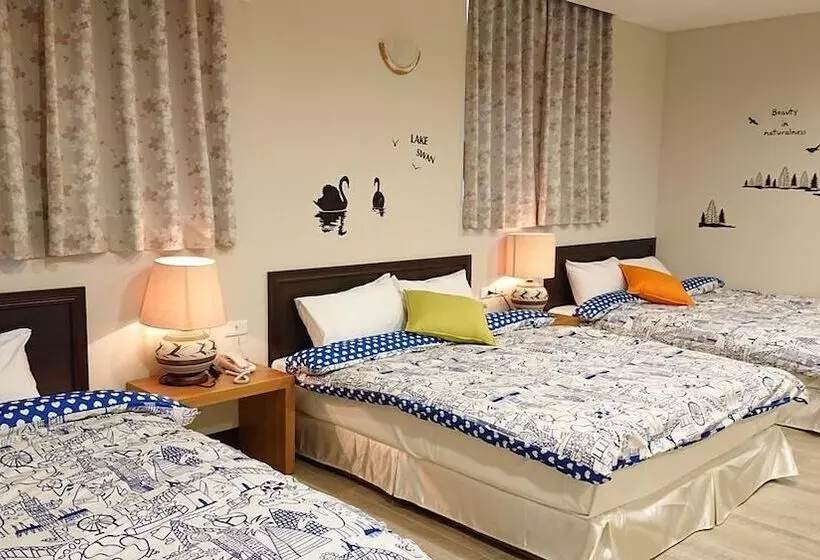 تختخواب و صبحانه Yushow Library Villa