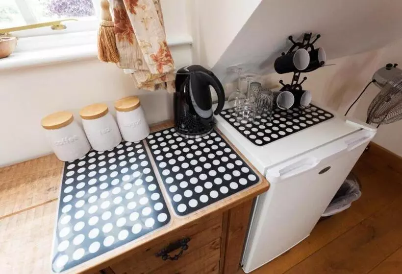 Hanger Down House Bed And Breakfast