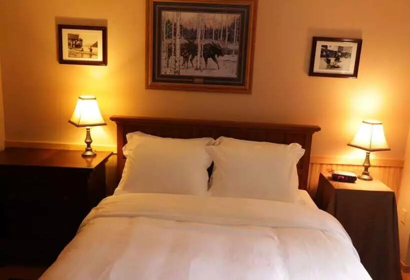 Hostelli Alaska Dreamin  Lodging