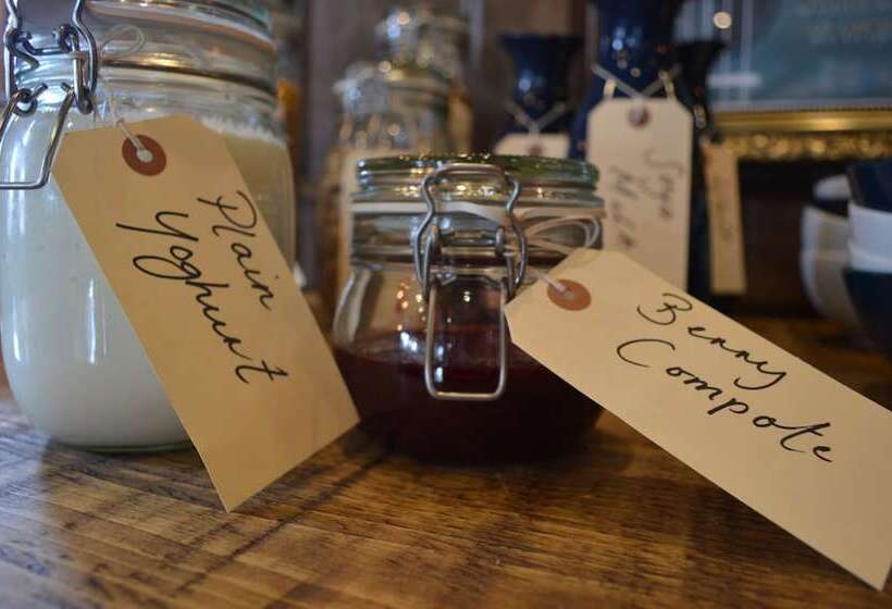 فندق فئة نجمة واحدة The Royal Oak