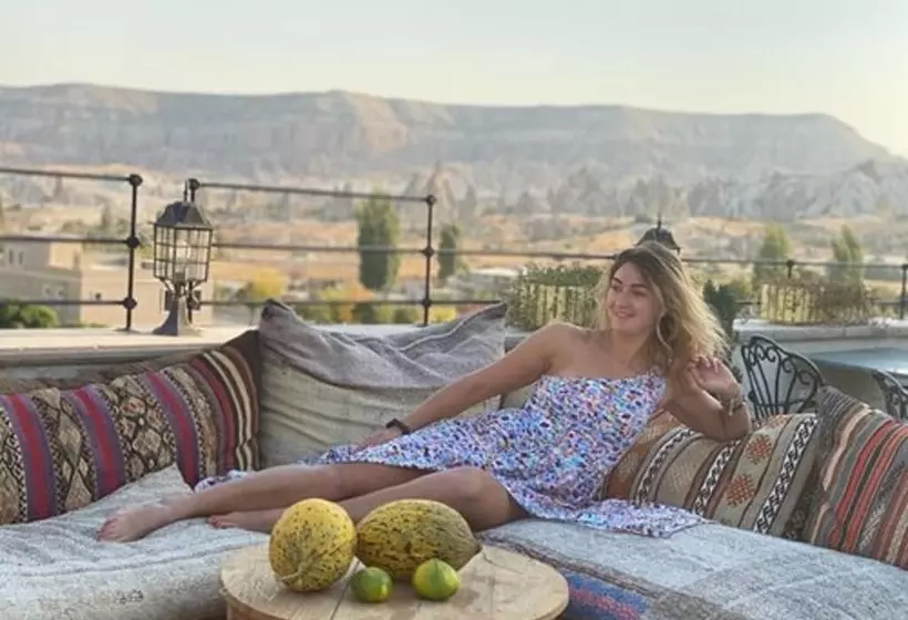 Hotelli Caravanserai Inn