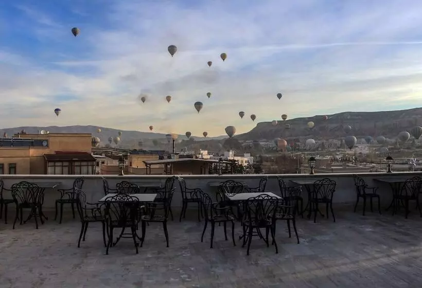 Hotelli Caravanserai Inn