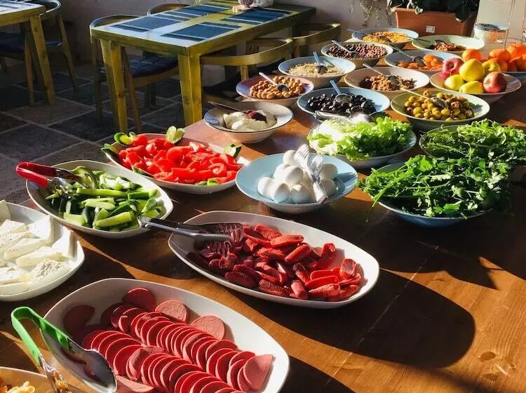 Hotelli Caravanserai Inn