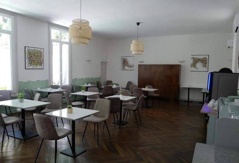 Отель De Ma Tante