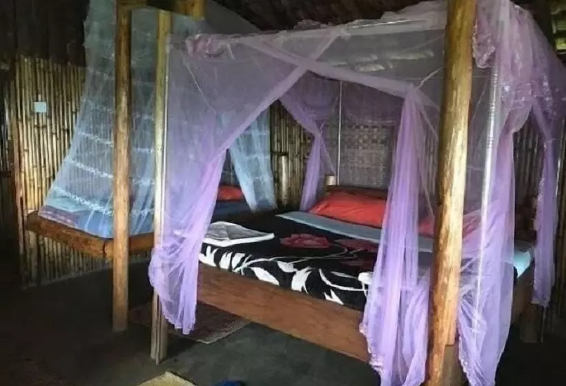 Lacam Lodge   Hostel