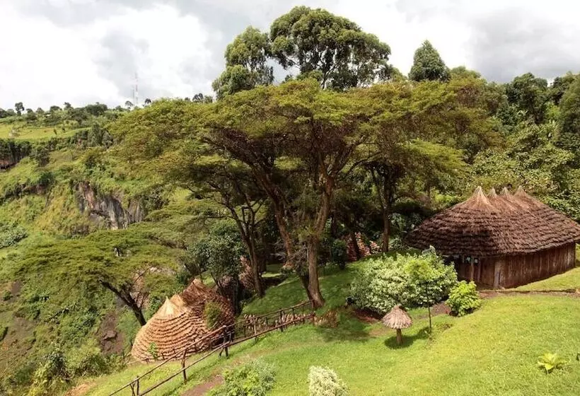 Lacam Lodge   Hostel