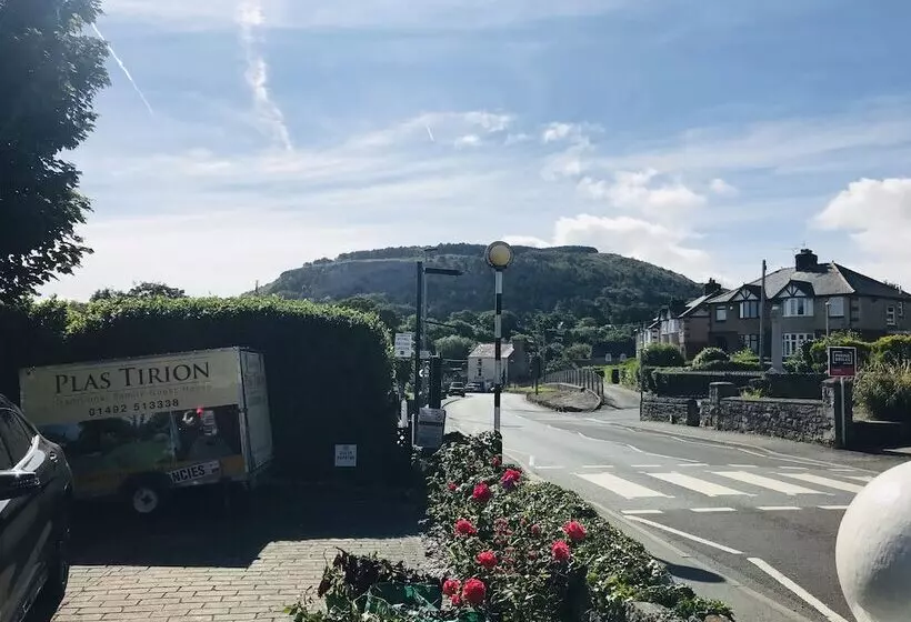 Majatalo Plas Tirion