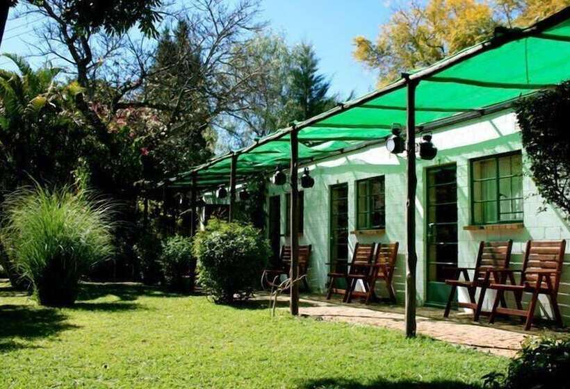 پانسیون Travellers Guest House