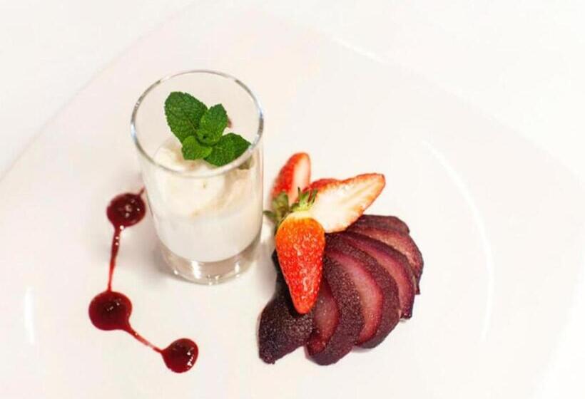 Hotel Court Classique Suite