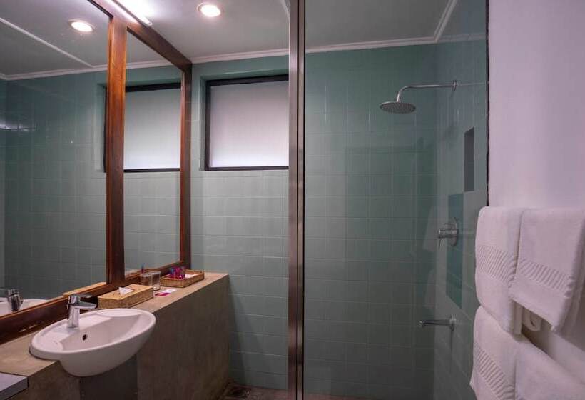 ホテル Habarana Village By Cinnamon