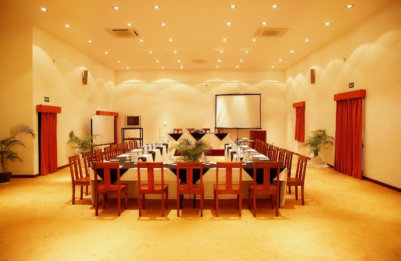 ホテル Habarana Village By Cinnamon