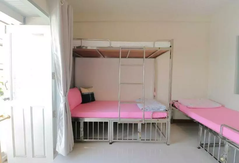 Saen Sabai Hostel