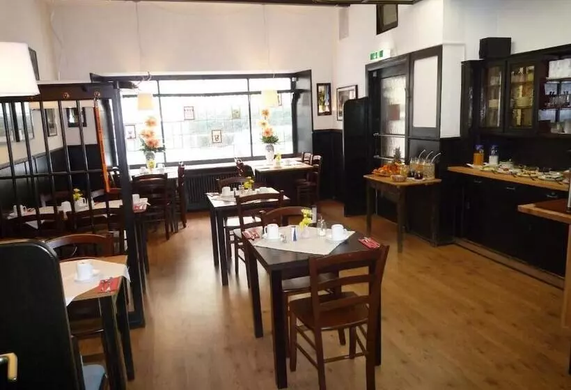 تختخواب و صبحانه Gasthaus Hotel Bremen