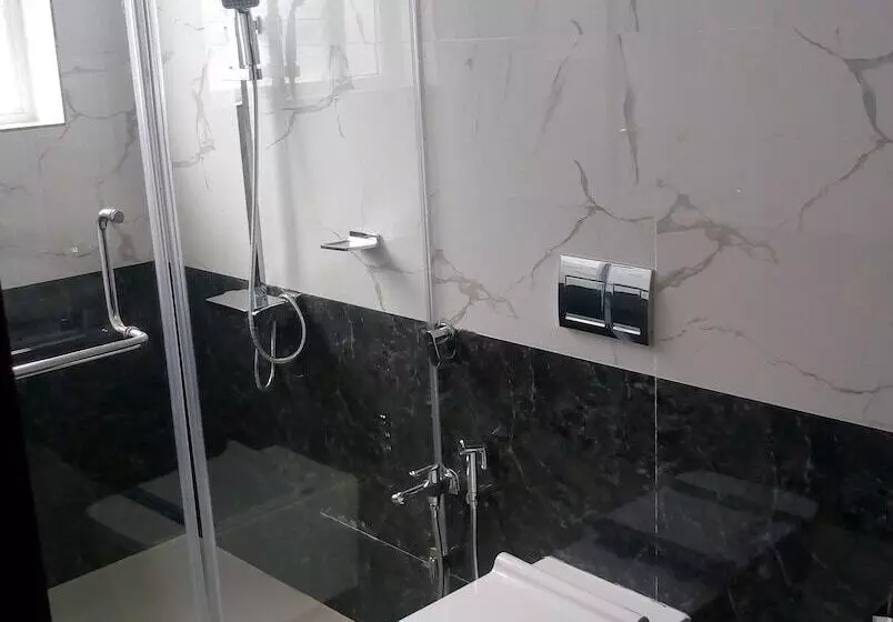 Grand Signature Hotel & Spa