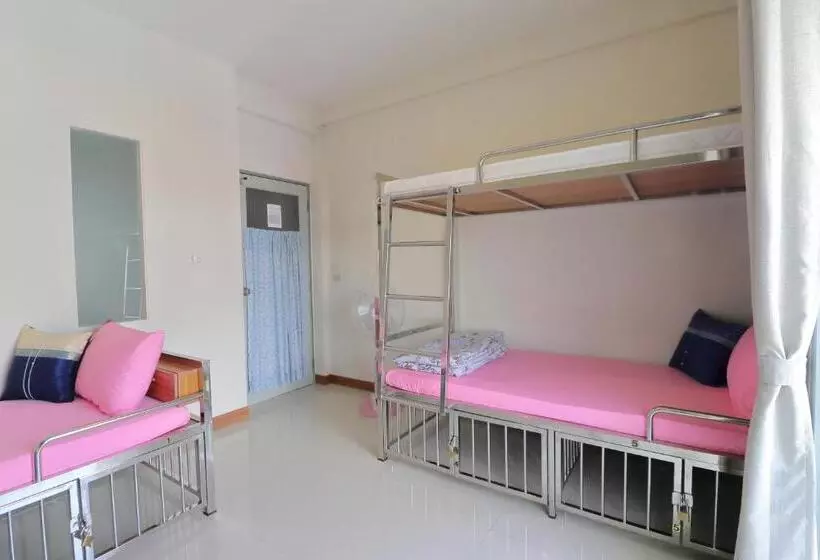 Saen Sabai Hostel