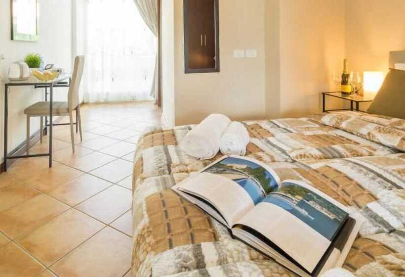 هاستل Bluelake Inn