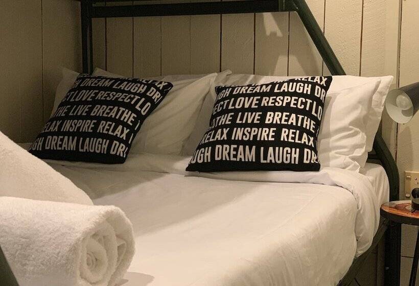 فندق صغير Snowman Cabins