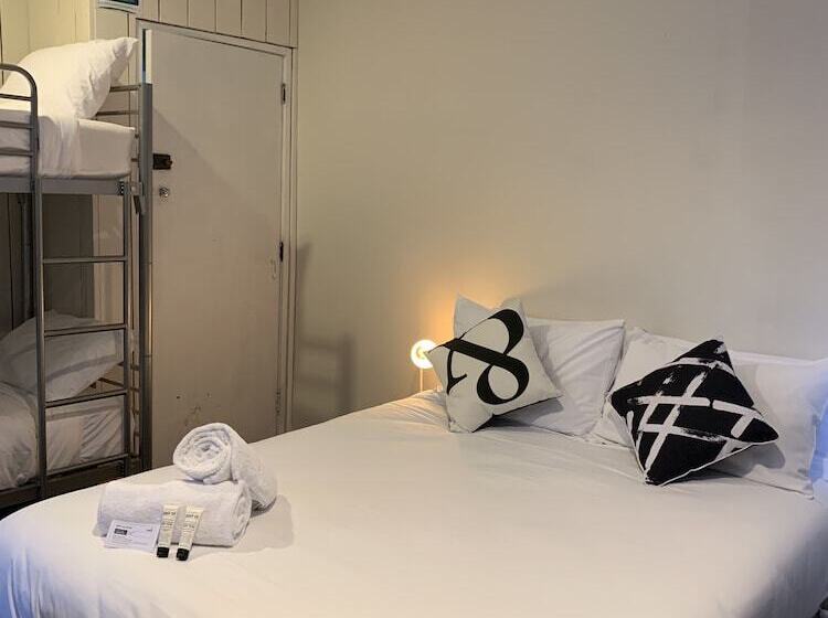 فندق صغير Snowman Cabins